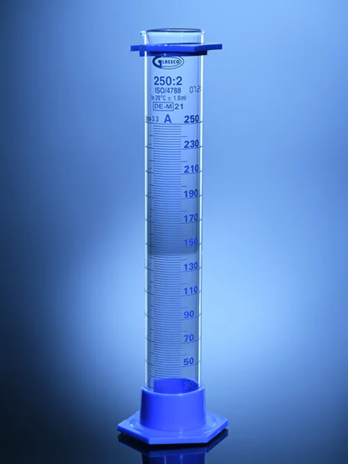 Class B Measuring Cylinder with detachable PE base