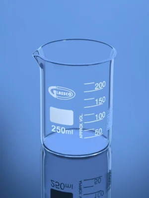 Beaker Low Form with Spout Quartzware